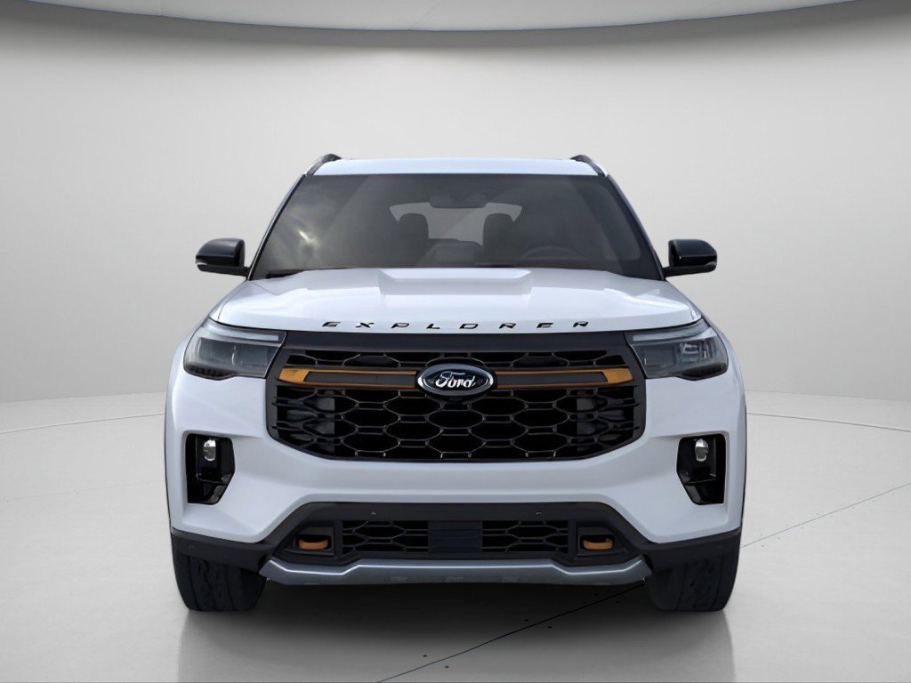 New 2026 Space White Metallic Ford Tremor image 6