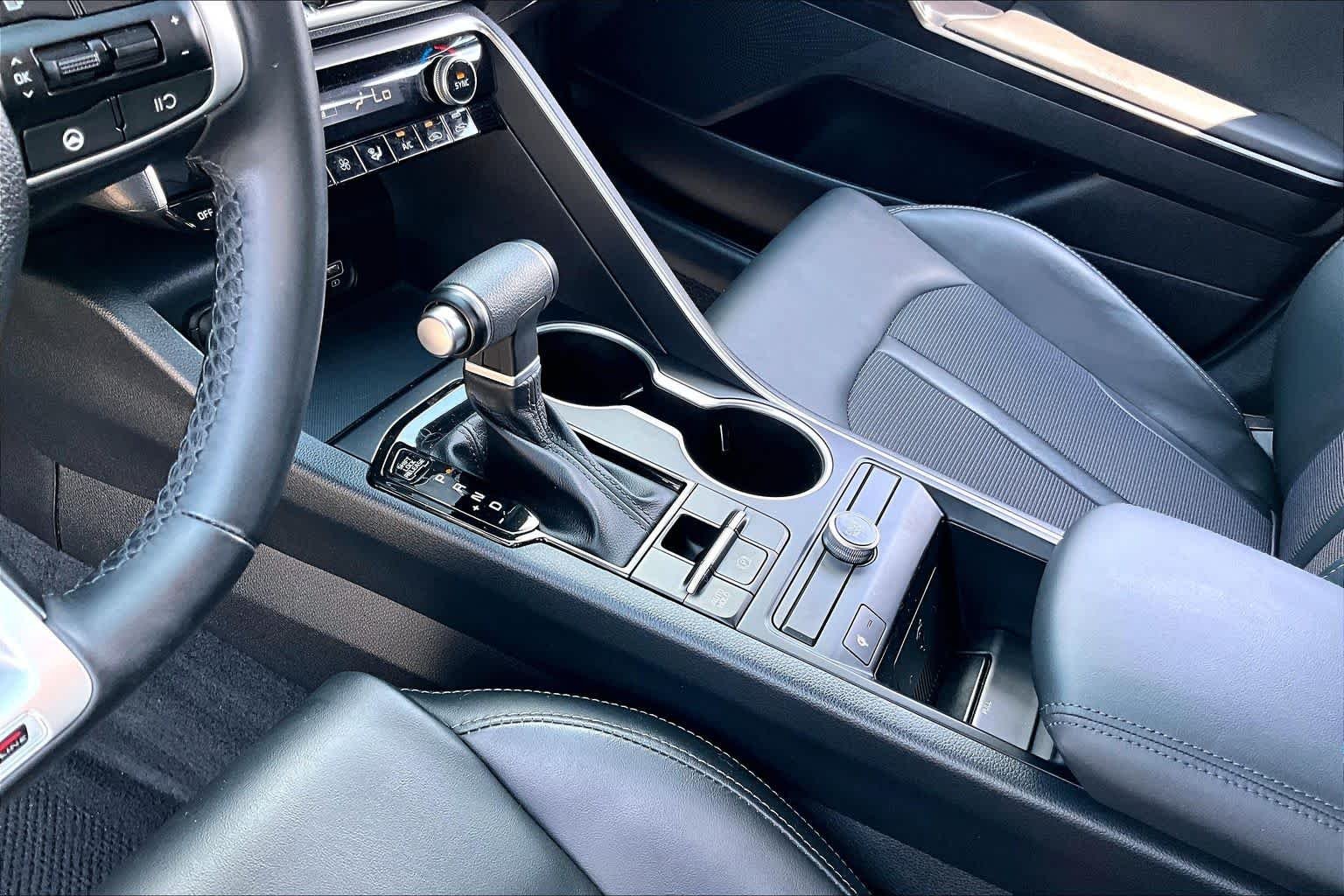 Used 2022 Wolf Gray Kia GT-Line image 15