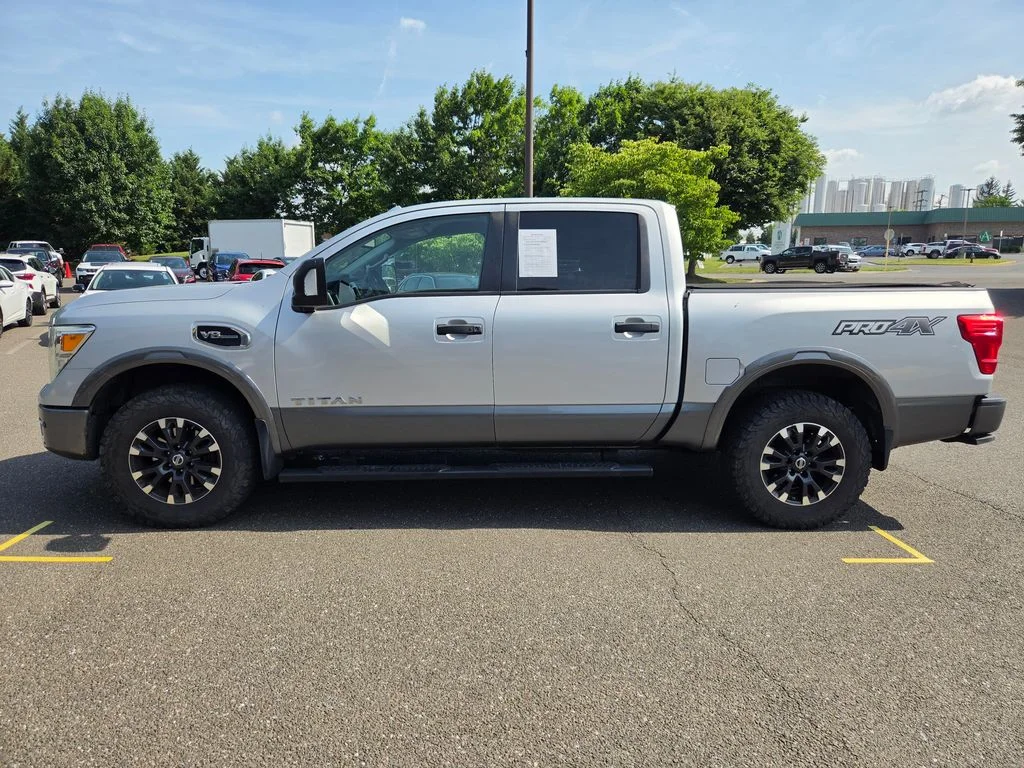 Used 2017 Silver Nissan PRO-4X image 4