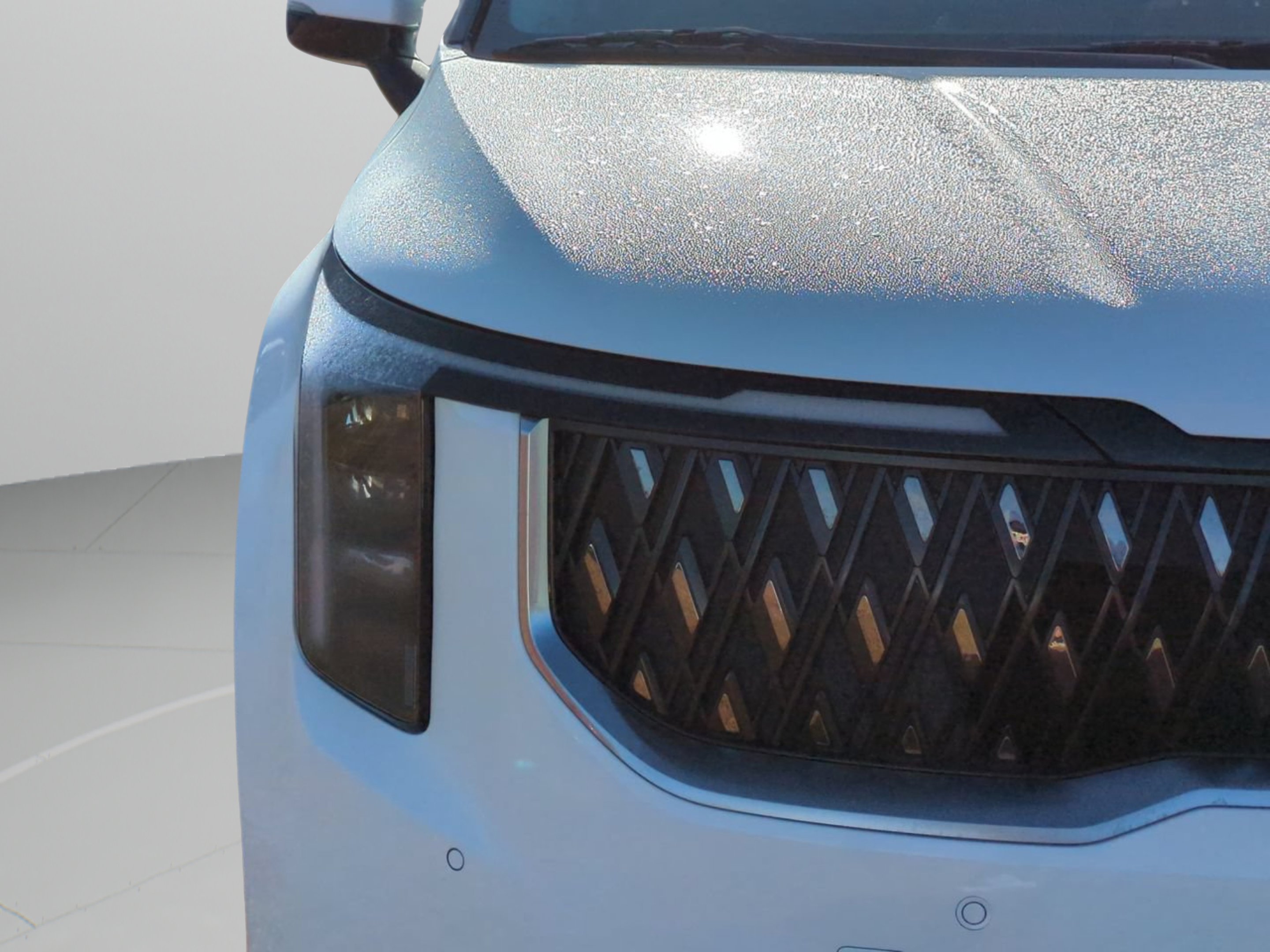 New 2026 Snow White Pearl Kia LXS image 31