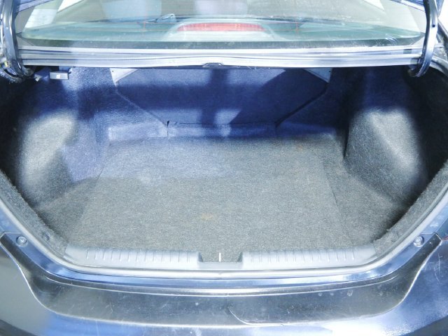 Used 2013 Black Honda LX image 10