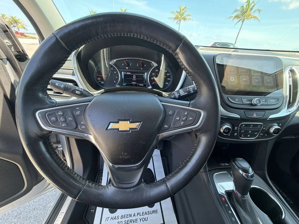 Used 2018 SILVER ICE METALLIC Chevrolet Premier image 18