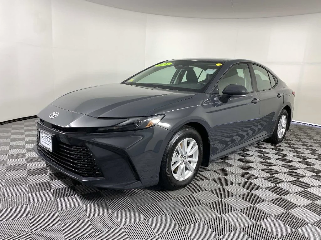 Used 2026 Underground Toyota LE image 4