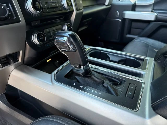 Used 2015 Magnetic Metallic Ford XLT image 21