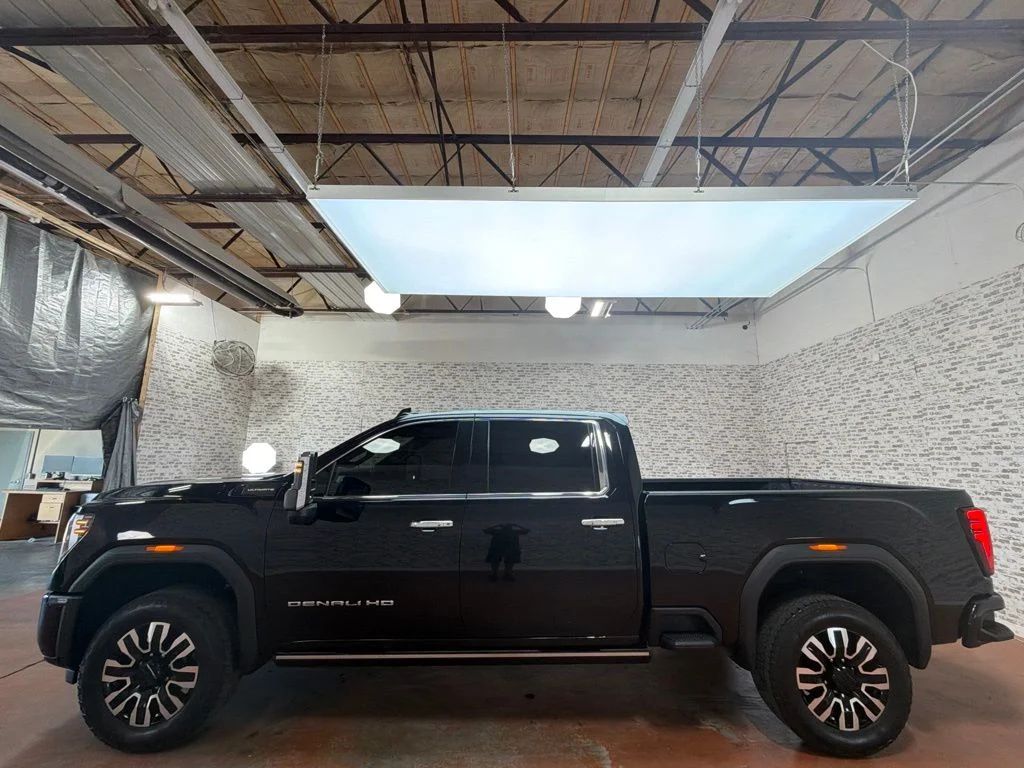 Used 2024 Onyx Black GMC Denali Ultimate image 4