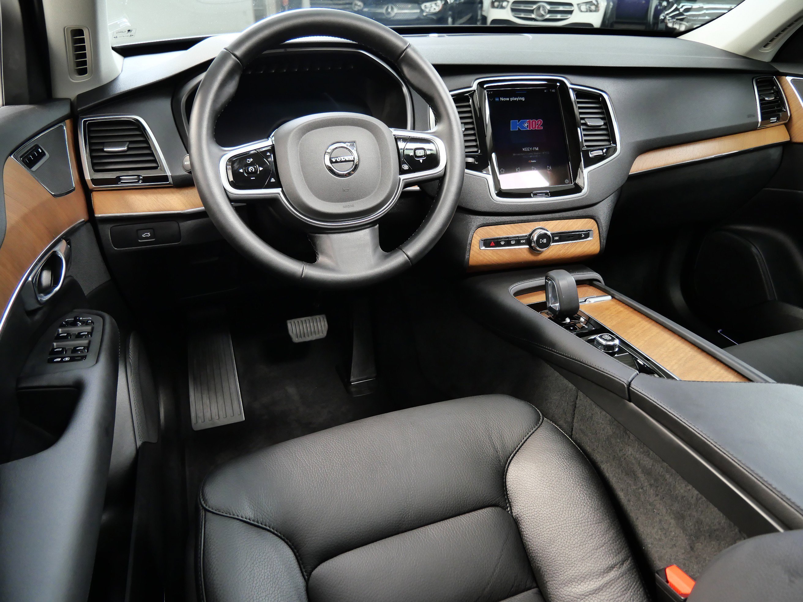 Used 2025 Volvo XC90 Plus with VIN YV4062PE9S1336025 for sale in Minnetonka, Minnesota