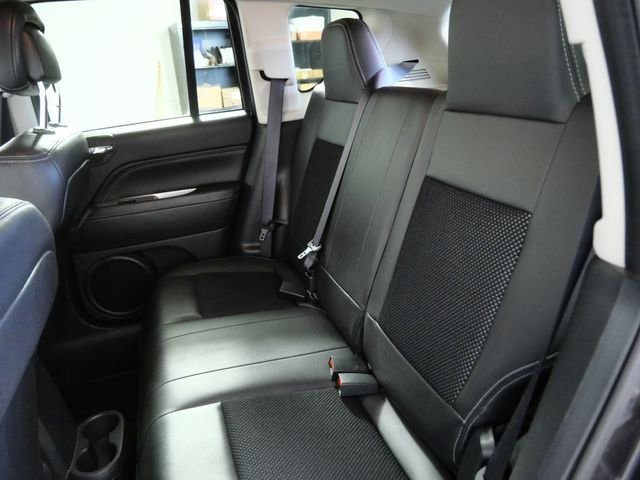 Used 2015 Gray Jeep Latitude image 13