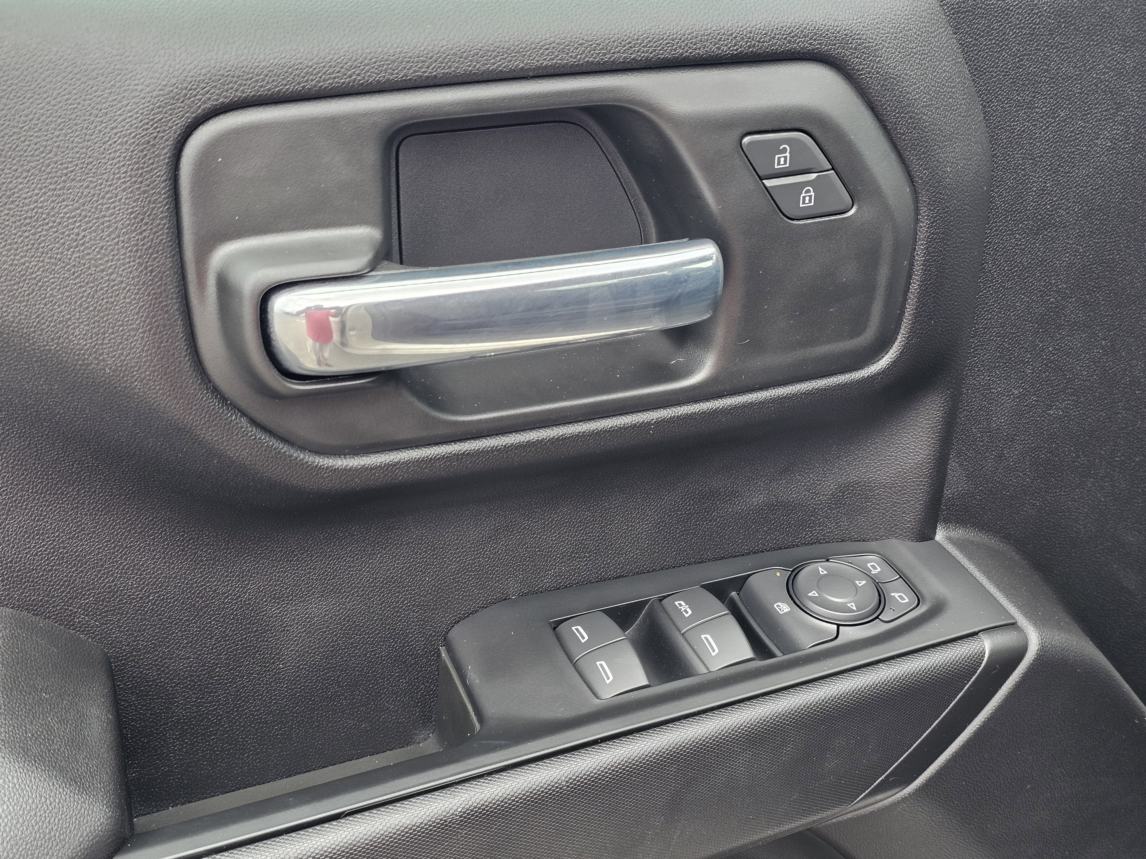 2026 Chevrolet Silverado 1500 Custom - Photo 17
