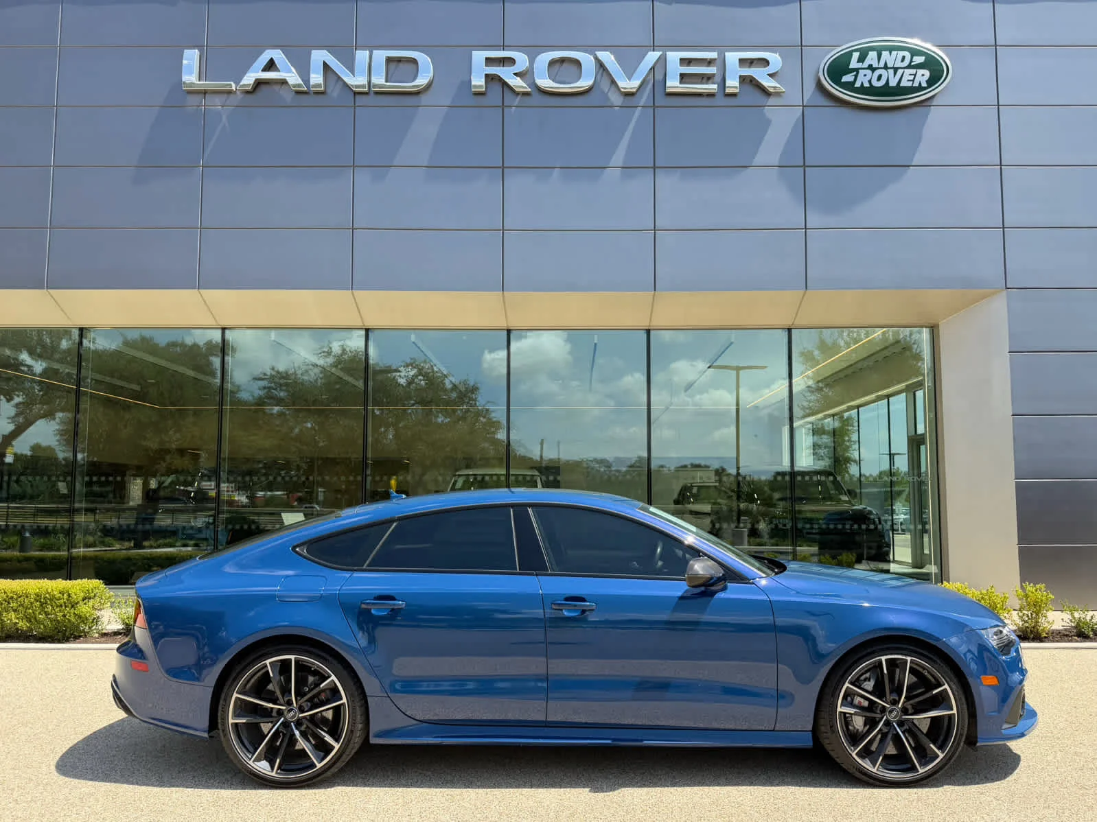 Used 2017  Audi performance Prestige image 5