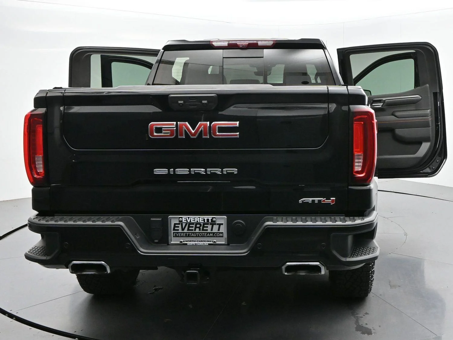Used 2024 Onyx Black GMC AT4 image 42