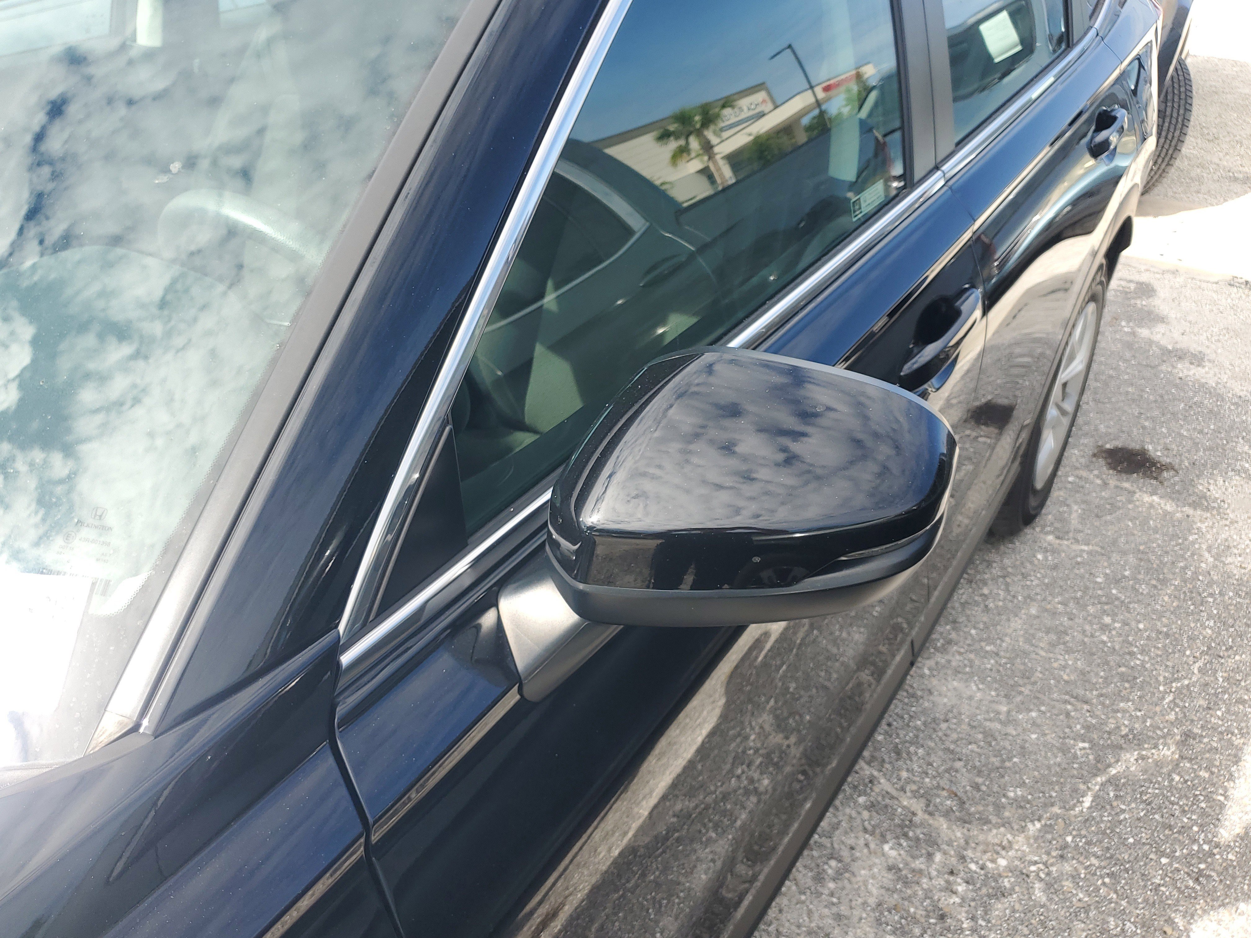 Used 2023 Black Honda LX image 4