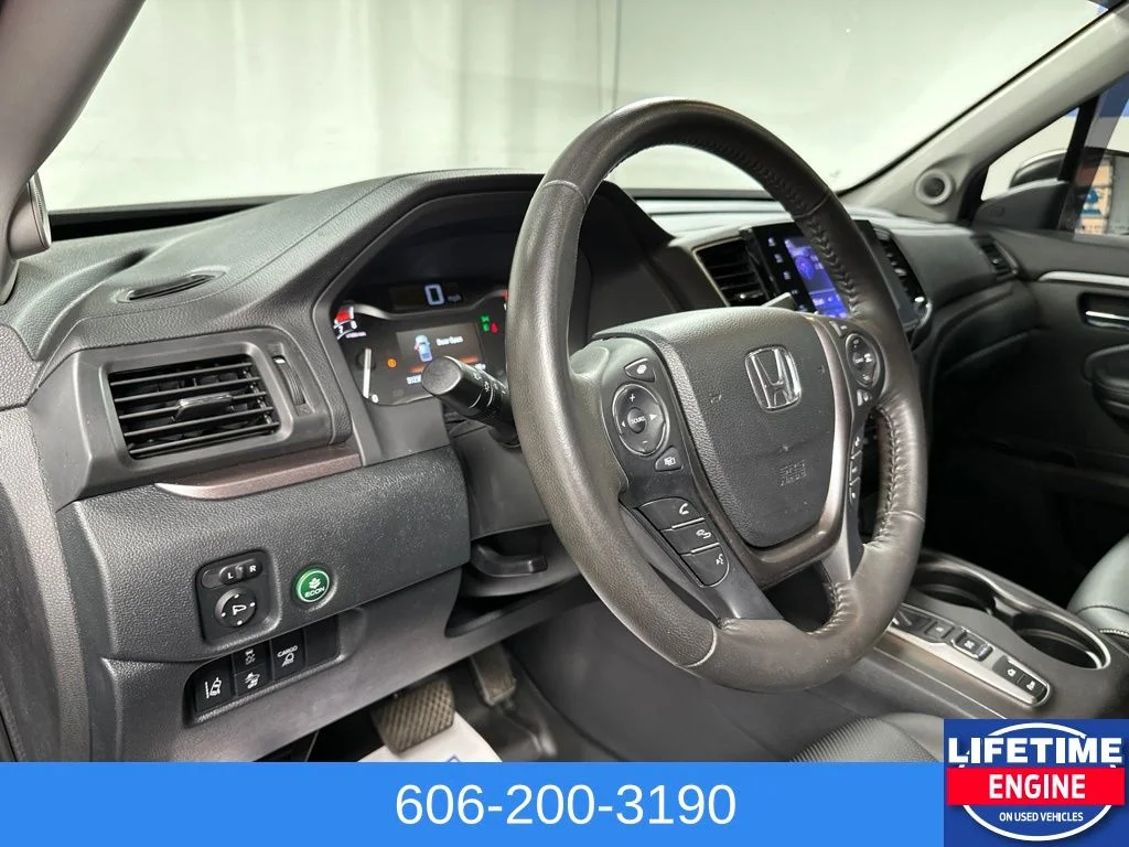Used 2023 Black Honda RTL image 18