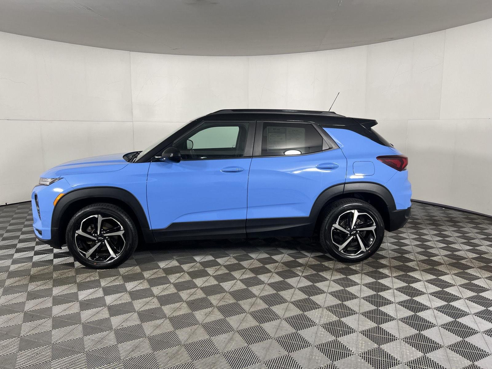 Used 2023 Fountain Blue Chevrolet RS image 42