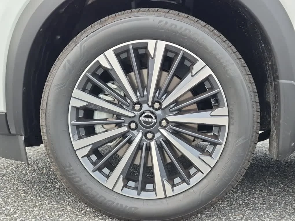 New 2026 Everest White Pearl Tricoat/Super Black Nissan Platinum image 6