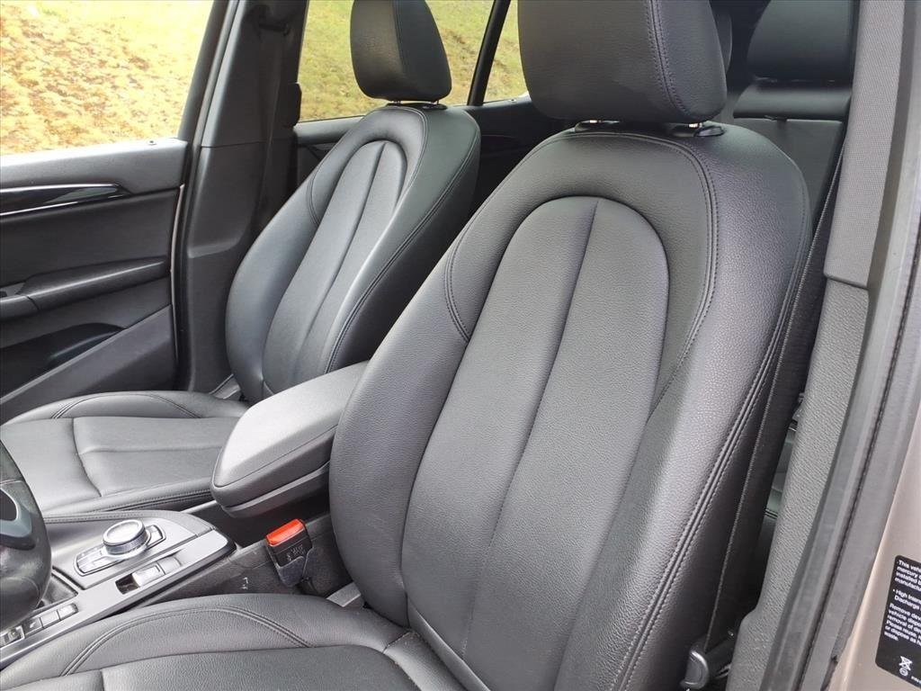 Used 2021 Cashmere Silver Metallic BMW xDrive28i image 12