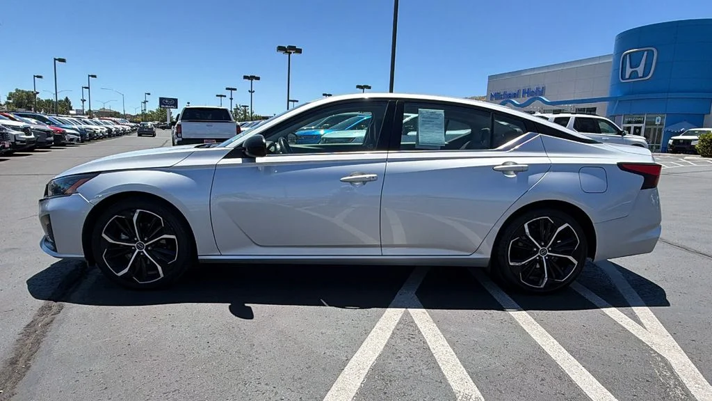 Used 2024 Brilliant Silver Metallic Nissan 2.5 SR image 6