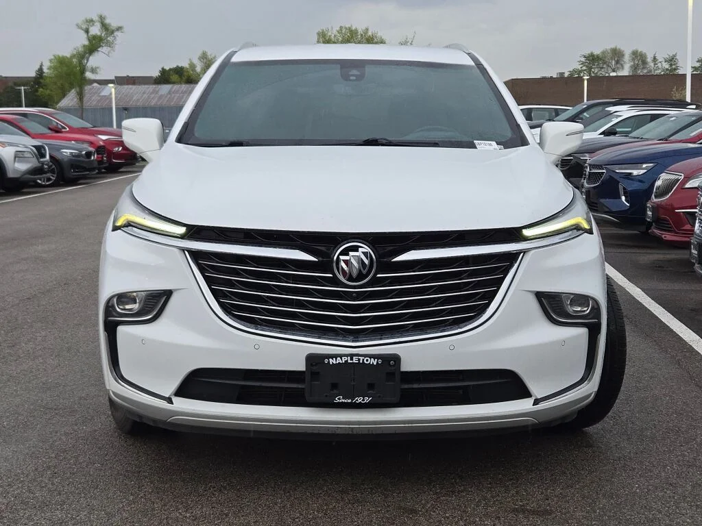 Used 2023 White Buick Premium Group image 6