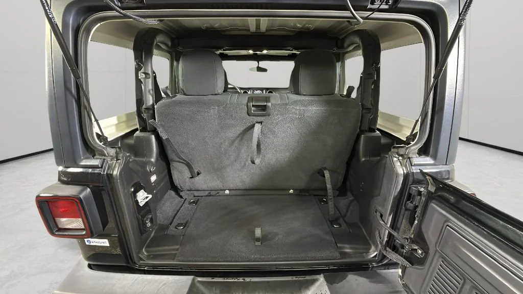 Used 2022 Black Jeep Sport 4x4 image 27