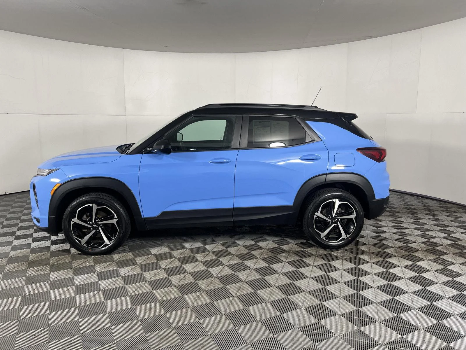 Used 2023 FOUNTAIN BLUE Chevrolet RS image 42