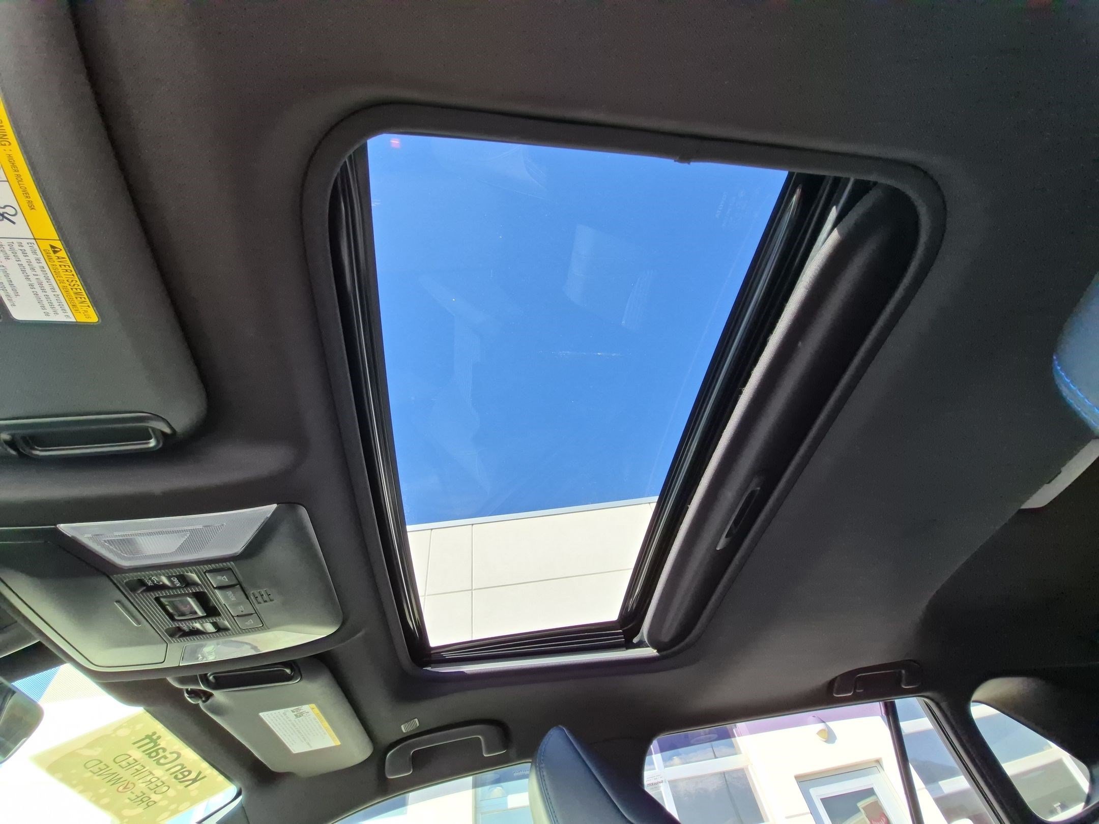 2023 Toyota RAV4 XSE - Photo 17