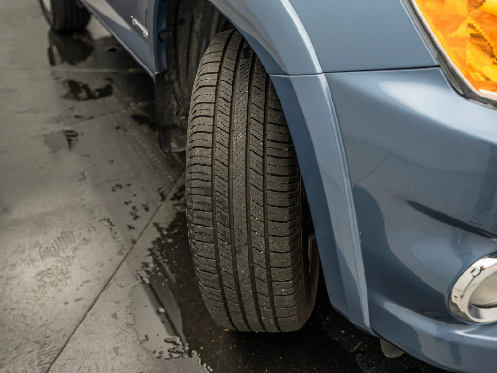 Used 2011 Pacific Blue Metallic Toyota Limited image 52