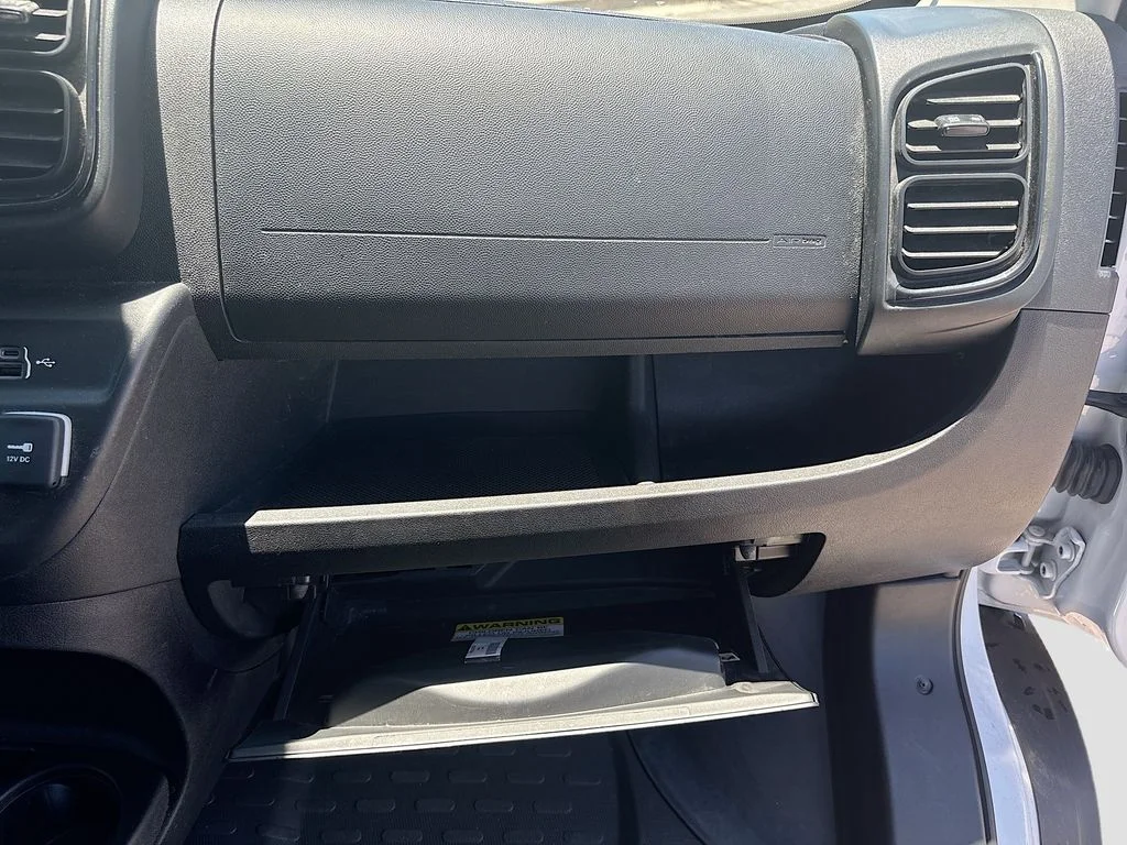 Used 2023 White Ram Base image 23