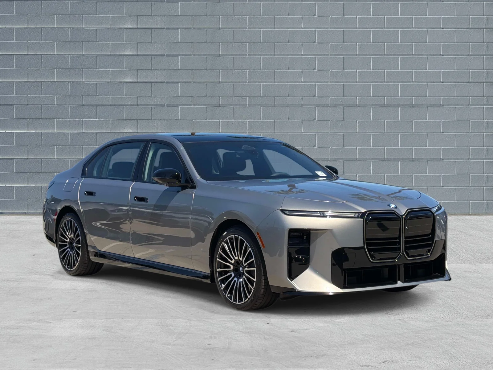 New 2027 Oxide Grey Metallic BMW 740i image 1