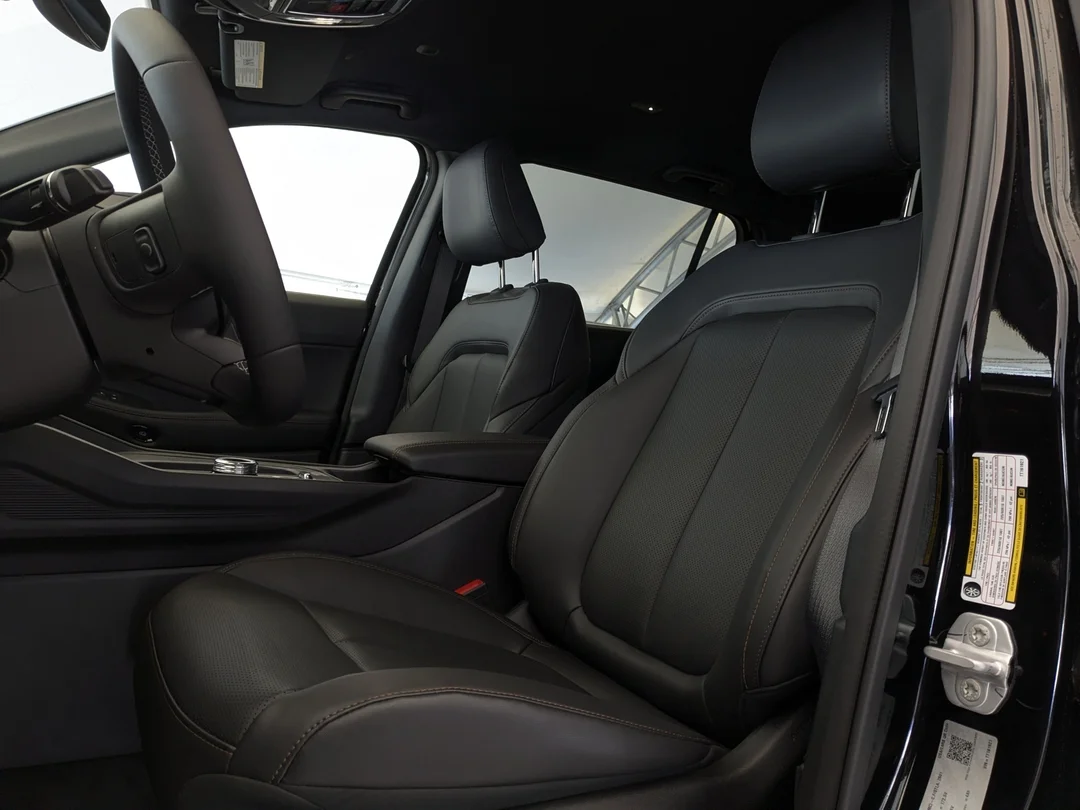 New 2026 Black Jeep Limited - - 4x4 - 1.6L Turbo Hybrid - Power Liftgate - Wireless Charging & More! image 16