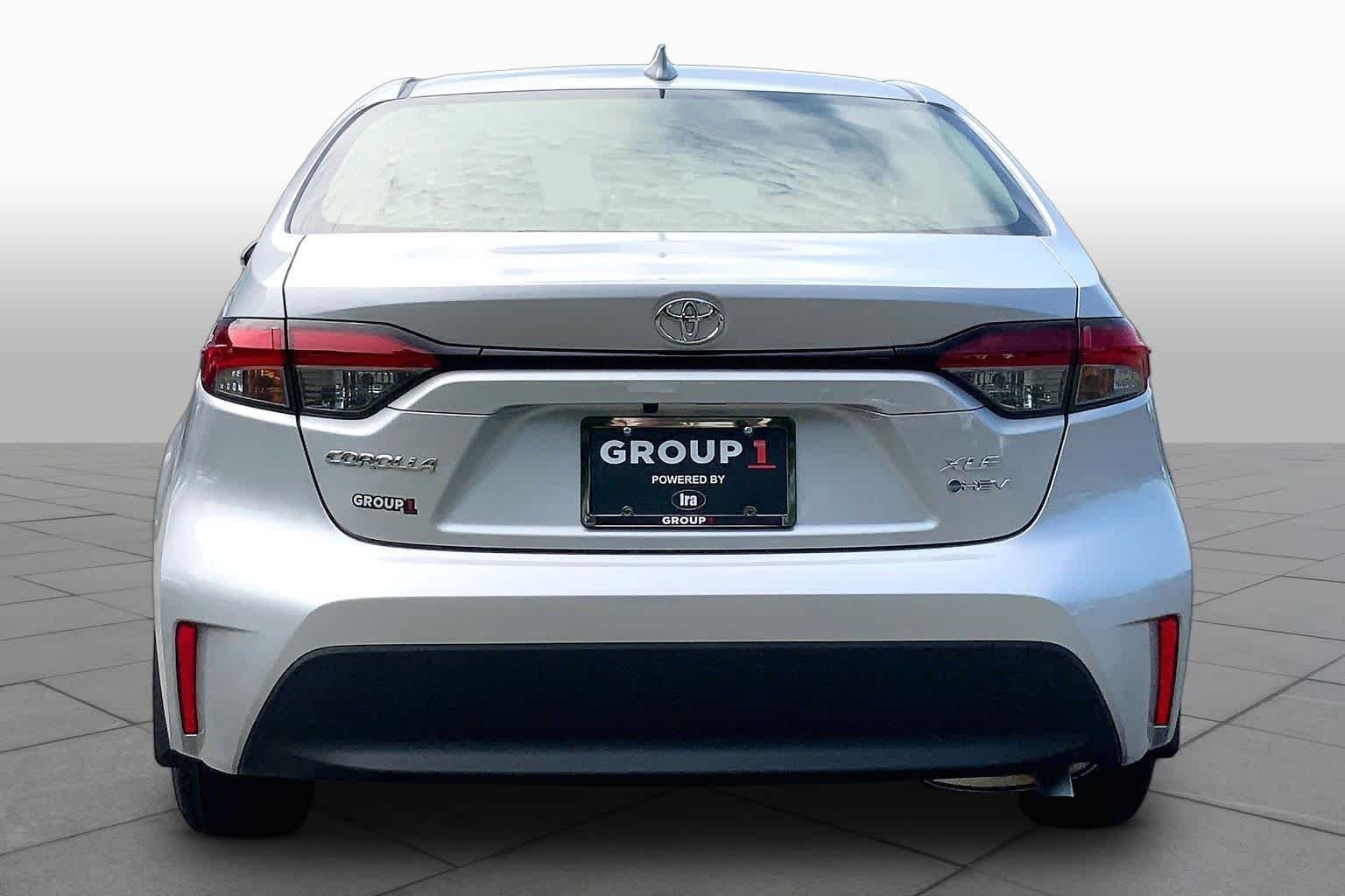 New 2026 Classic Silver Metallic Toyota Hybrid XLE image 4