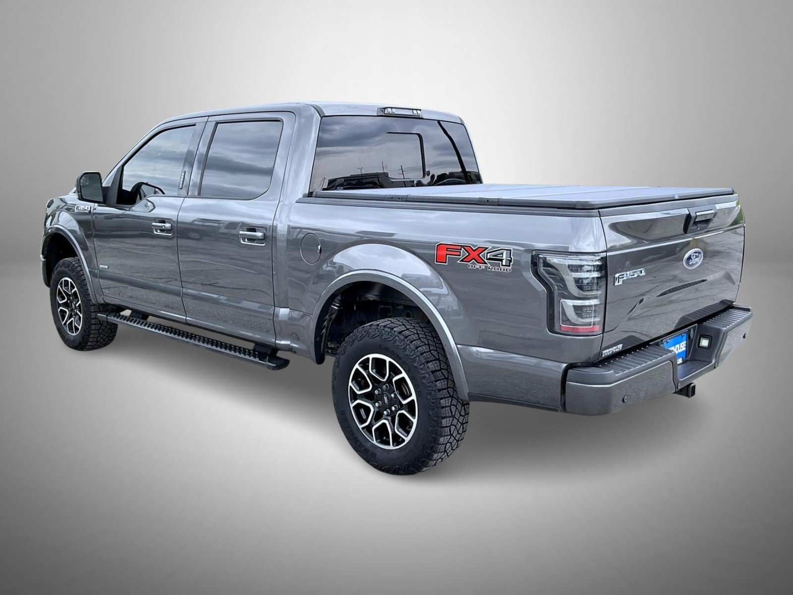 Used 2017 Gray Ford XLT image 7