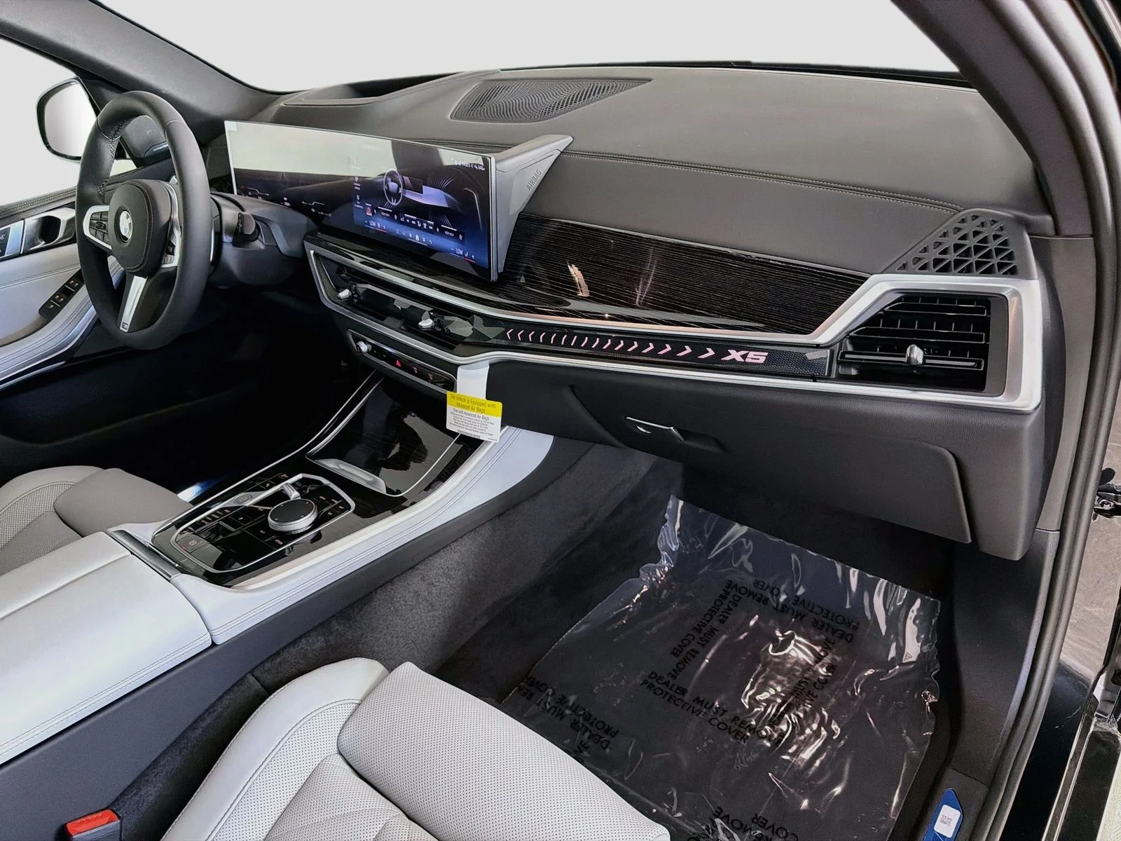 New 2026 Black Sapphire Metallic BMW sDrive40i image 31