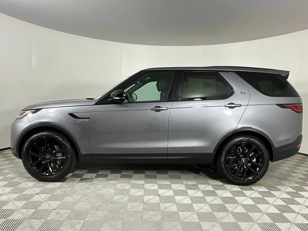 New 2026 Eiger Grey Metallic Land Rover S image 6