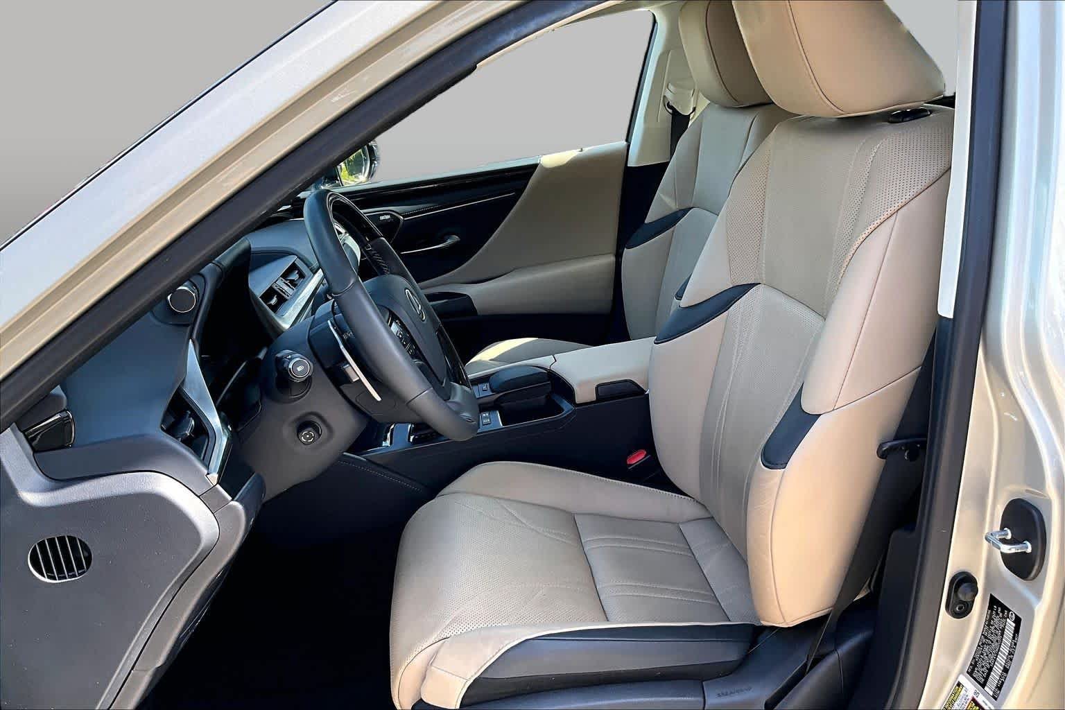 Used 2021 Moonbeam Beige Metallic Lexus Ultra Luxury image 8