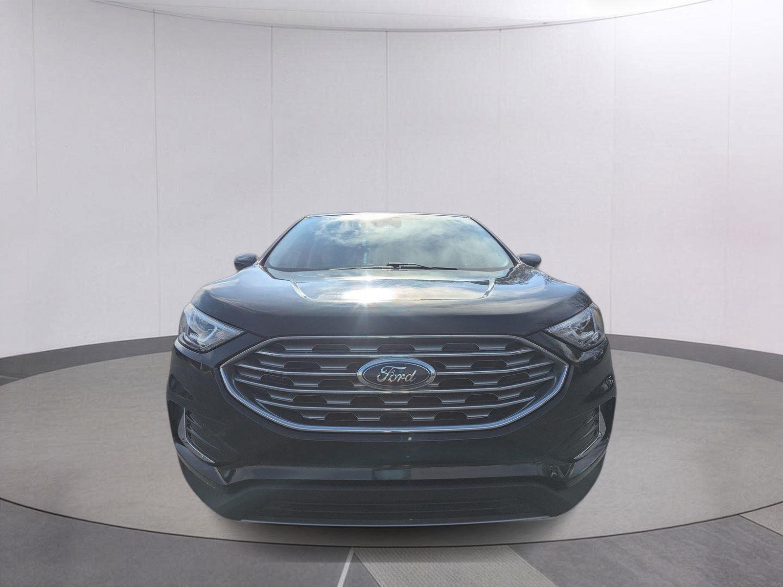 Used 2022 Agate Black Ford SEL image 8