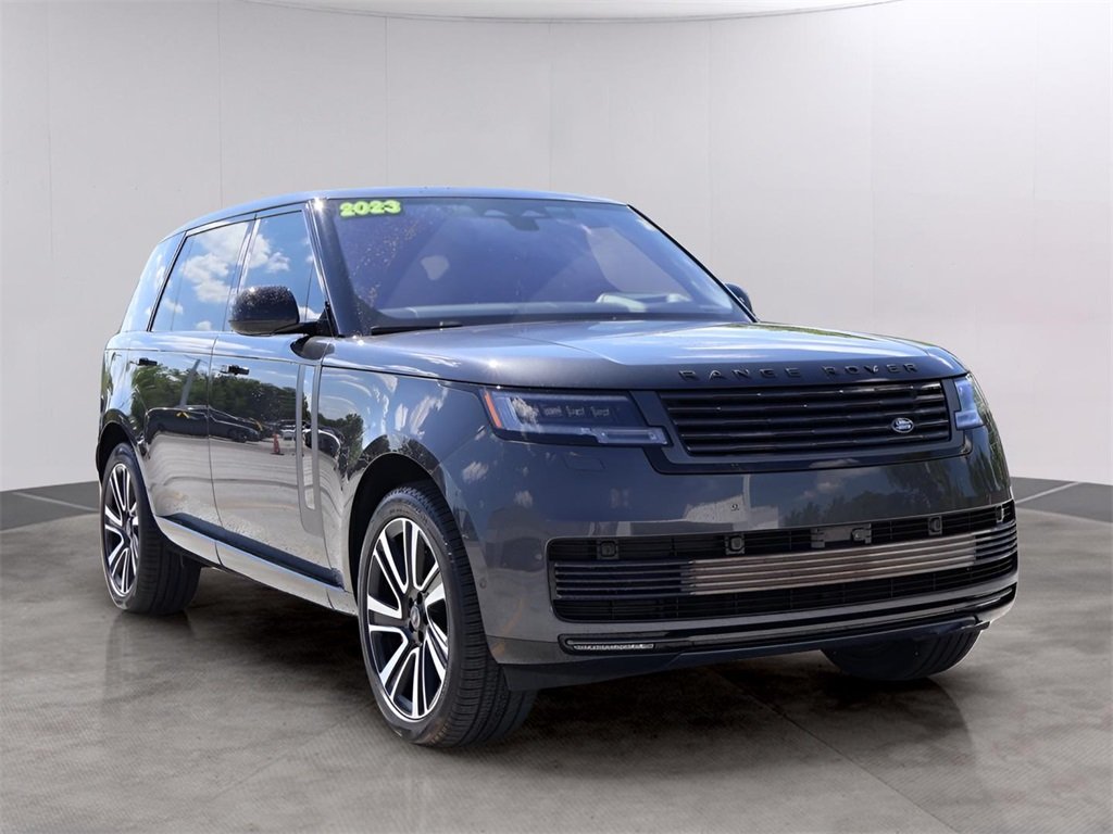 2023 Land Rover Range Rover SV photo 3