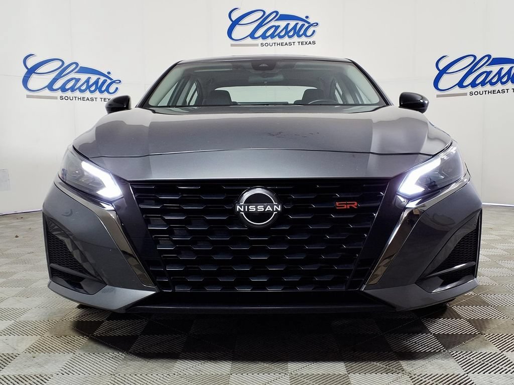 Used 2025 Gun Metallic Nissan SR image 3