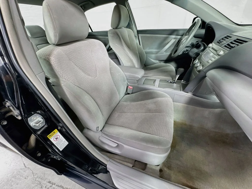 Used 2011 Black Toyota LE image 30