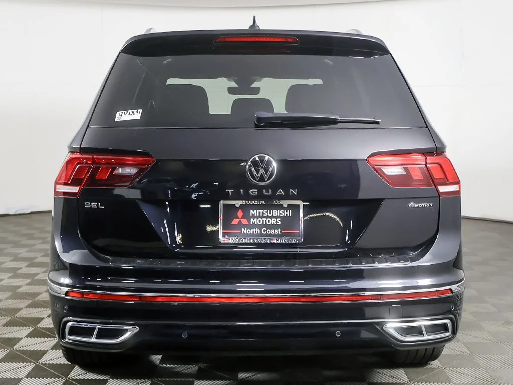 Used 2023 Black Volkswagen 2.0T SEL R-Line image 14