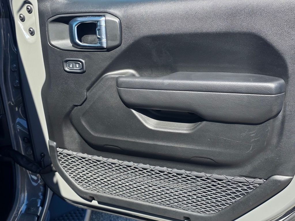 Used 2023 Gray Jeep Sport S image 24