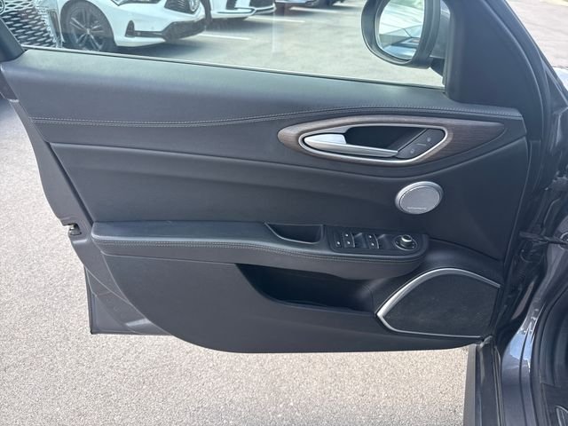 Used 2018 Gray Alfa Romeo Ti image 12