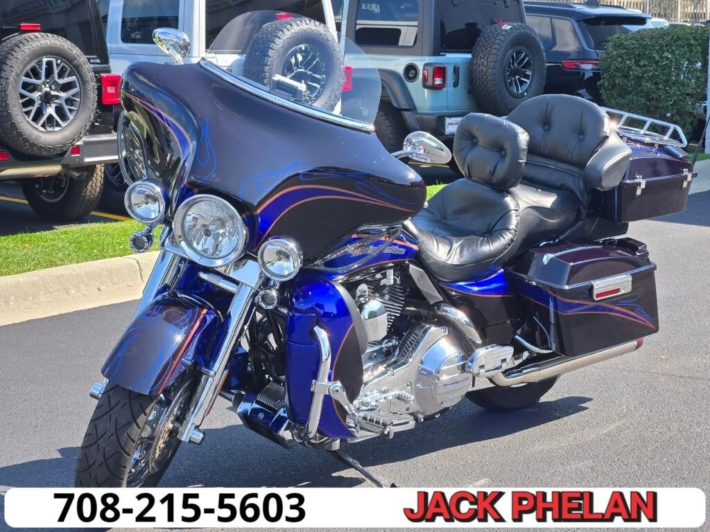Used 2004 Blue Harley-Davidson  image 1