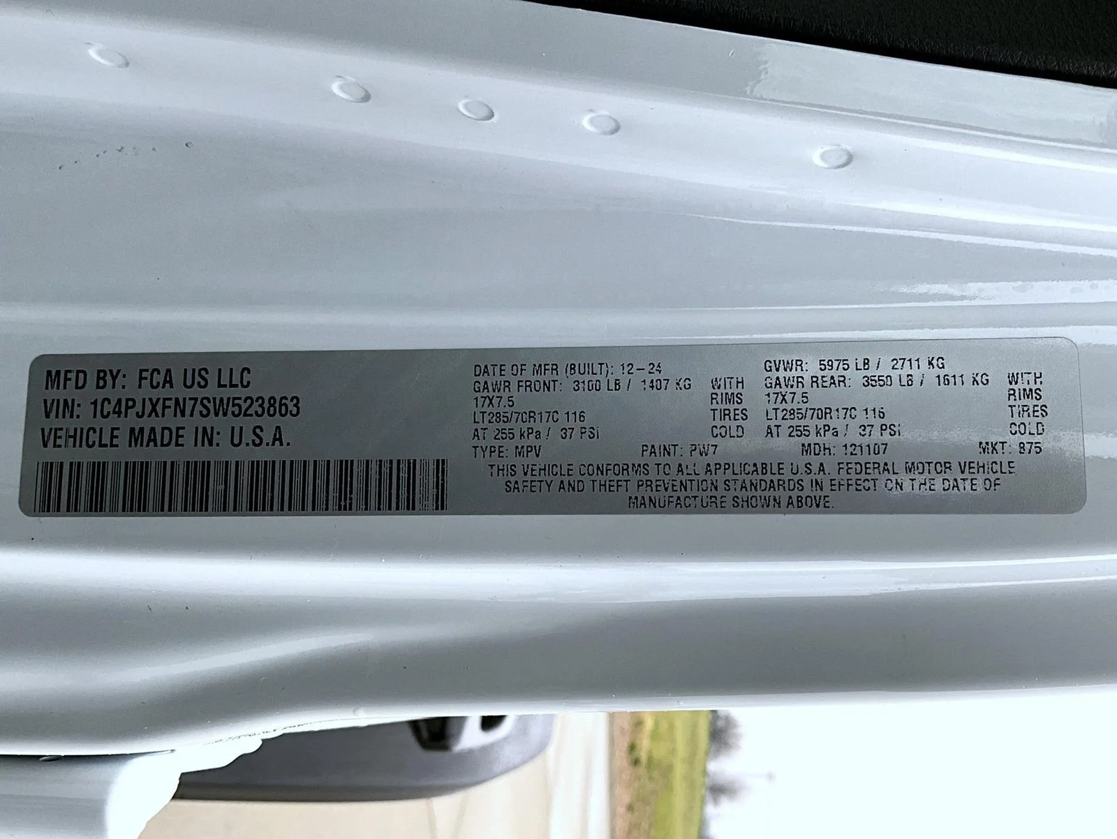Used 2025 White/off-white Jeep Rubicon image 27