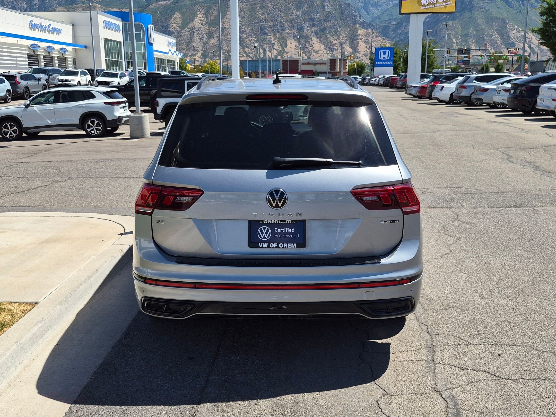 Certified Used 2024 Pyrite Silver Metallic Volkswagen SE R-Line Black image 5