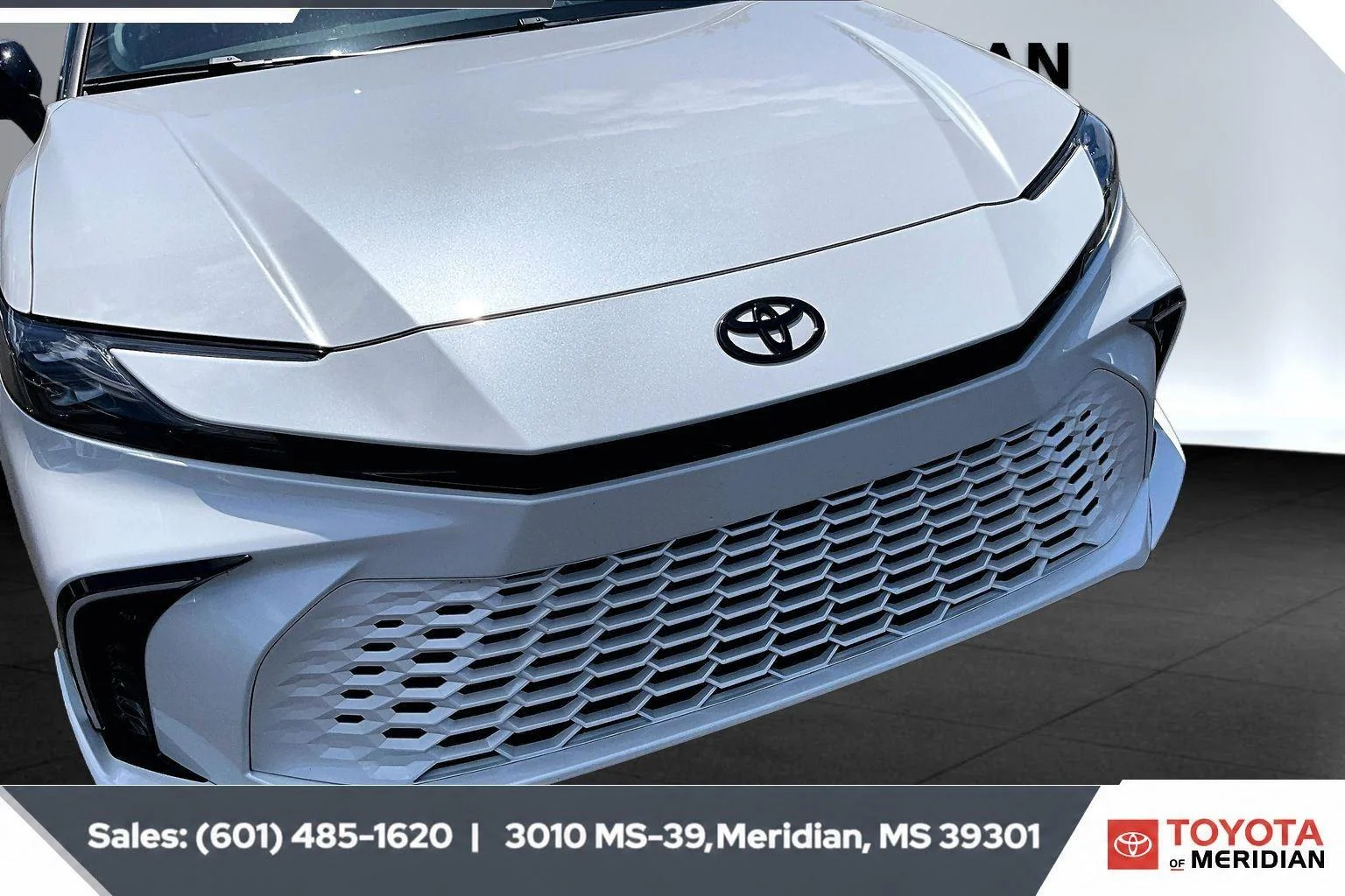 Used 2026 Wind Chill Pearl w/Midnight Black Metallic Roof Toyota XSE image 21