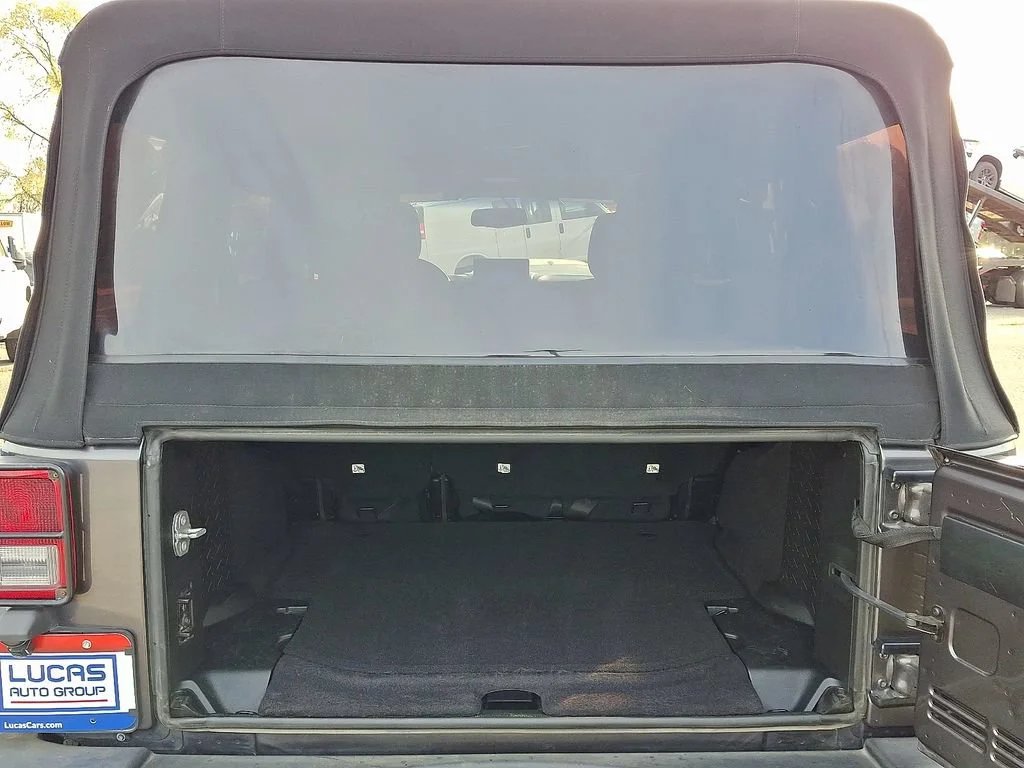 Used 2018 Gray Jeep Sport S 4x4 image 31