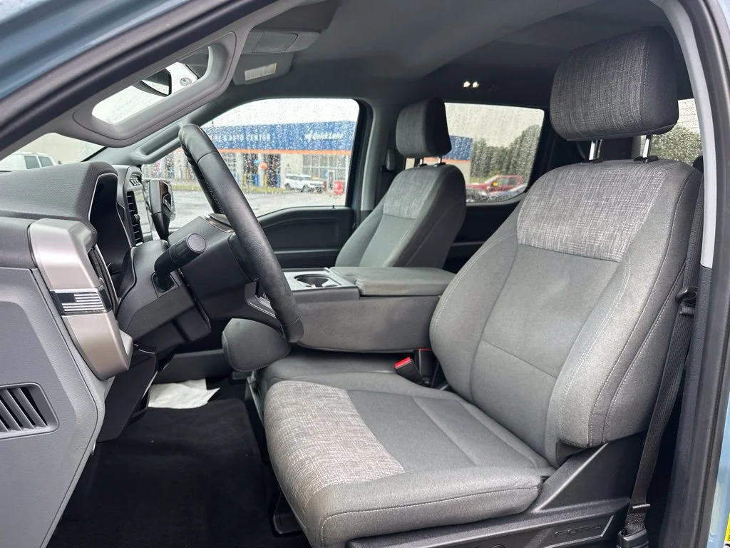 Used 2023 Blue Ford XLT image 5