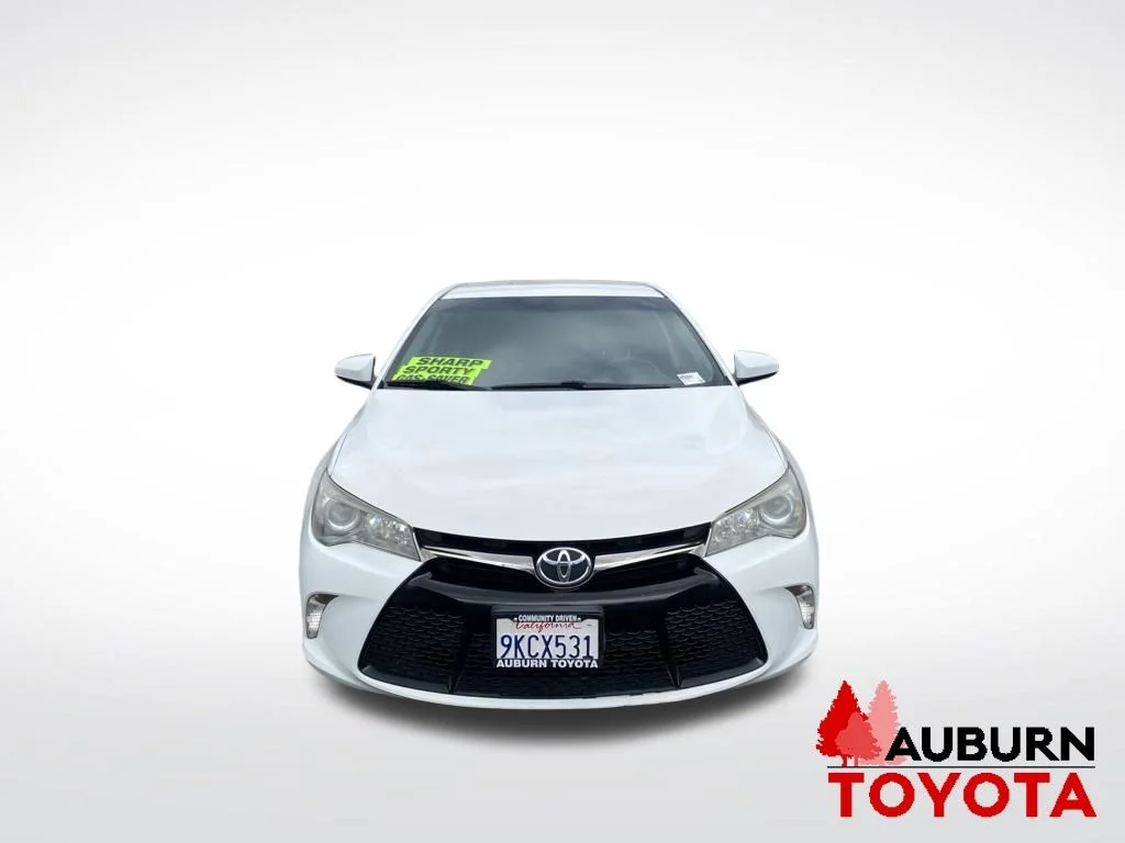 Used 2017 Ice Cap Toyota SE image 3