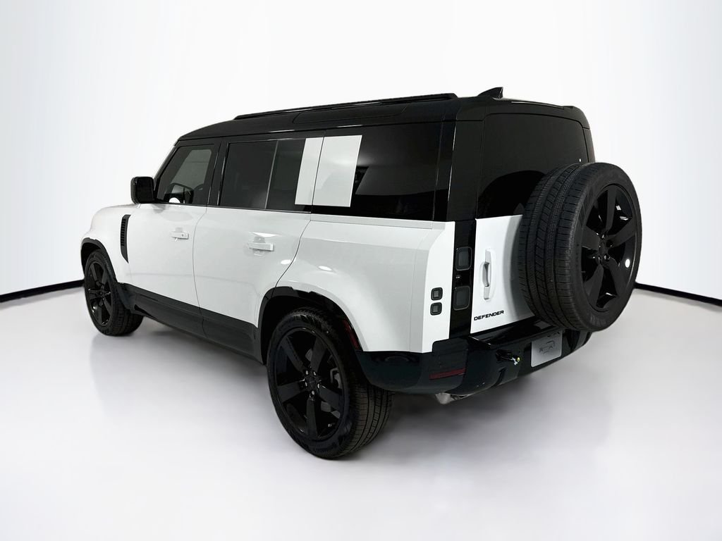 New 2026 Fuji White Land Rover X-Dynamic SE image 7