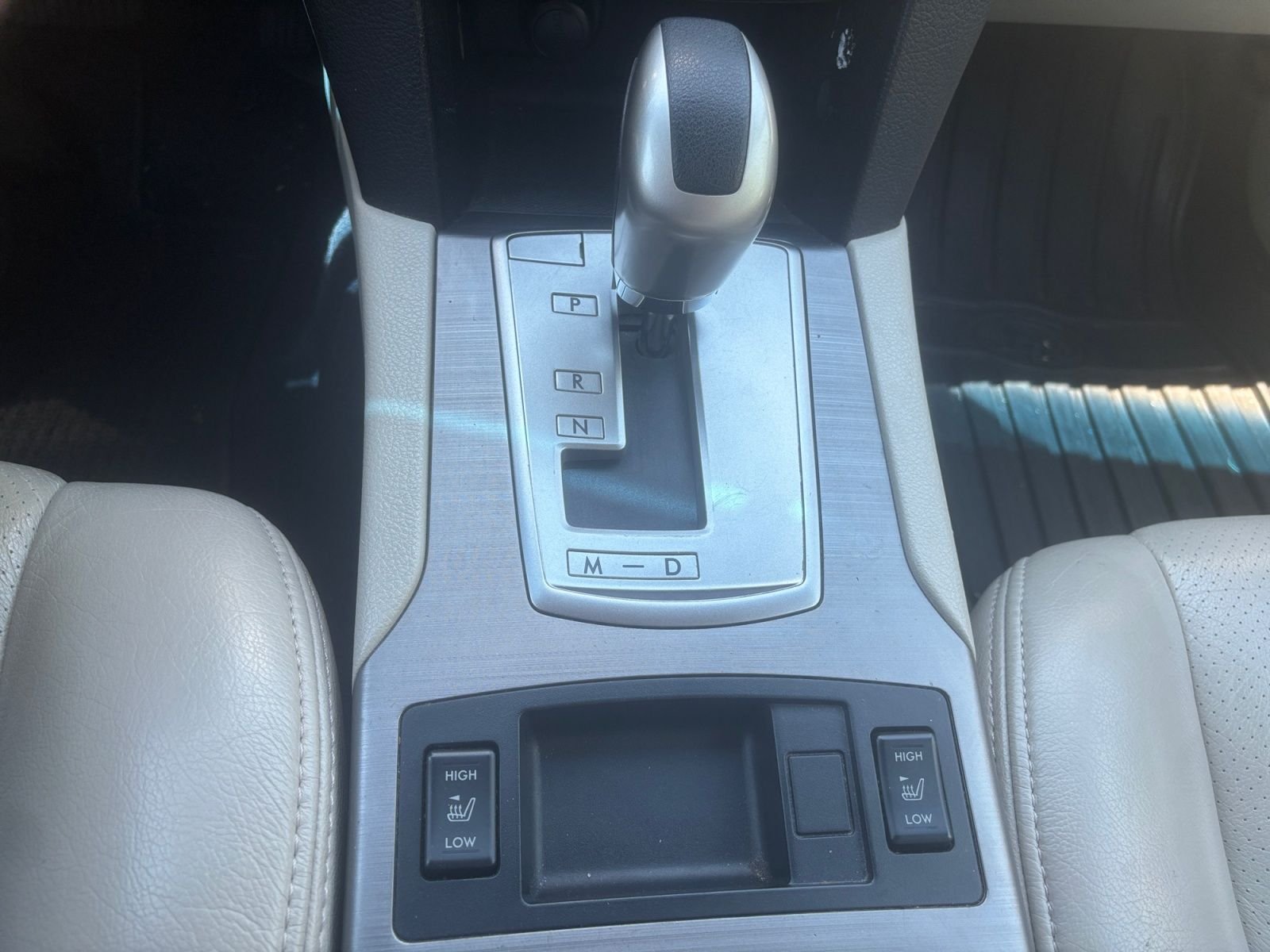 Used 2010 Green Subaru 2.5i Premium image 27