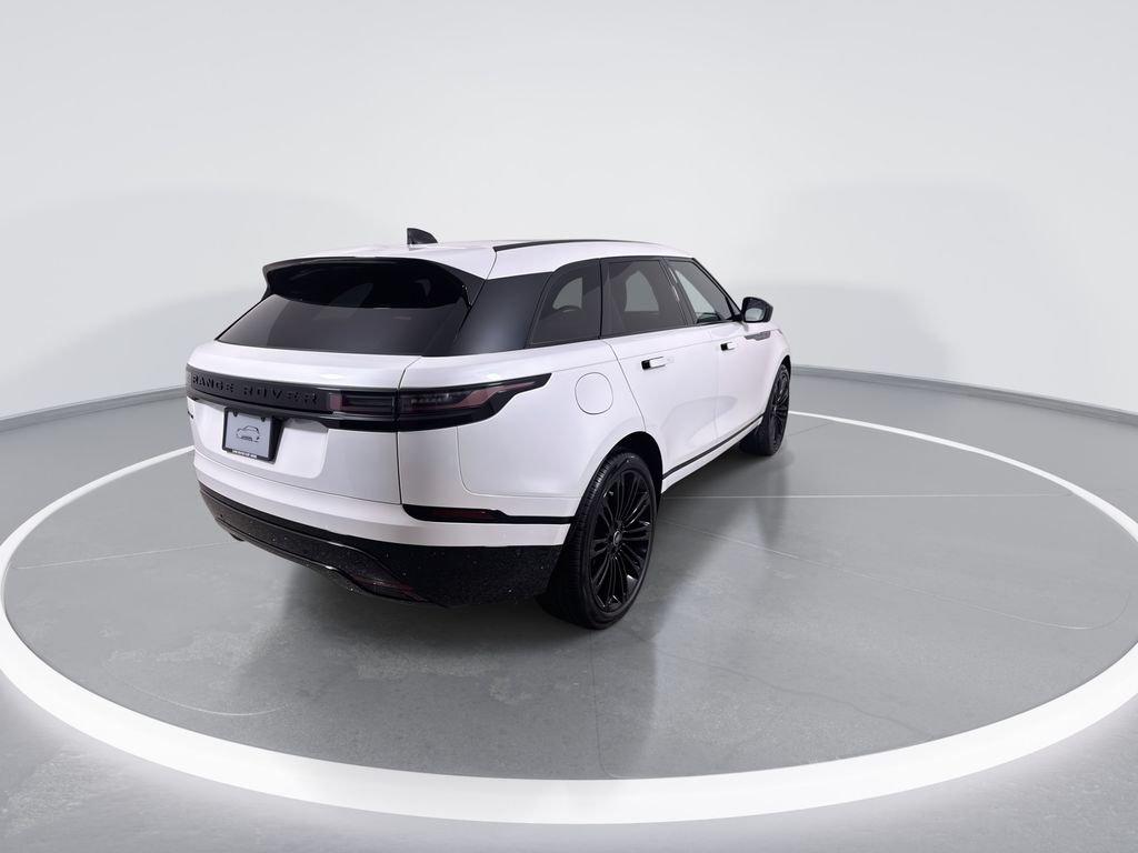 New 2026 Ostuni Pearl White Land Rover P250 Base image 8